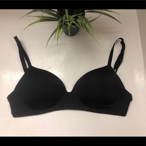 Victoria Secret Black lightly lined wireless bra